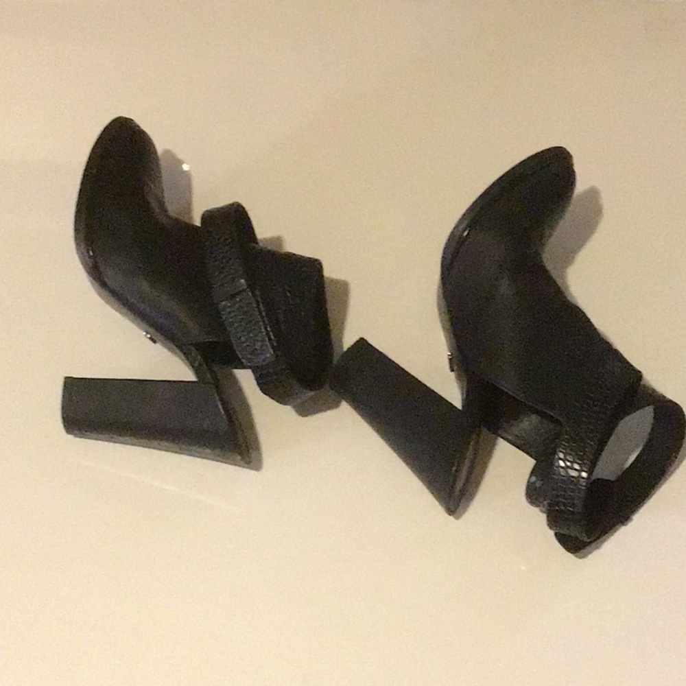 Kenneth Cole Ankle Boots